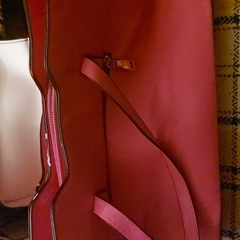 purse - Picture 2 of 3